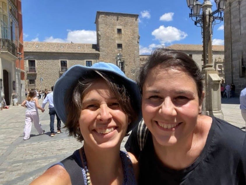 Ale and Raquel, the founders of Dparents